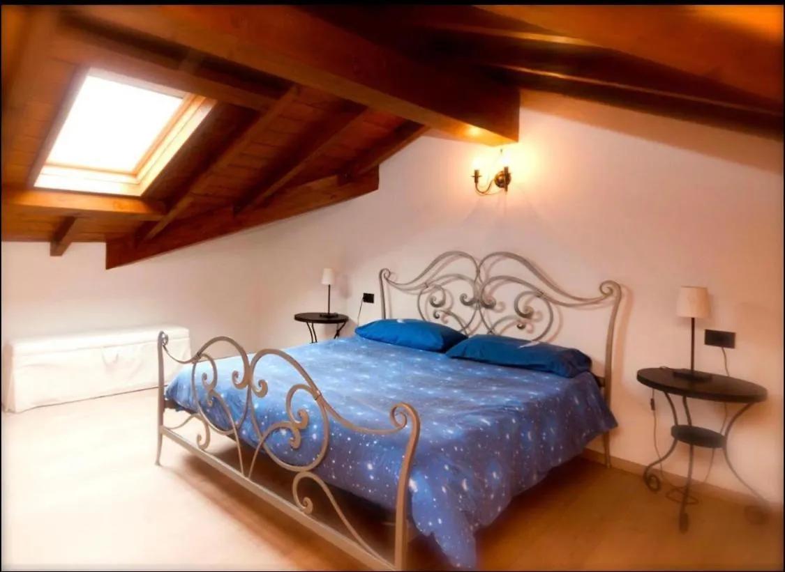 Villa Vinicia, Pool, Jacuzzi, Airco Domaso