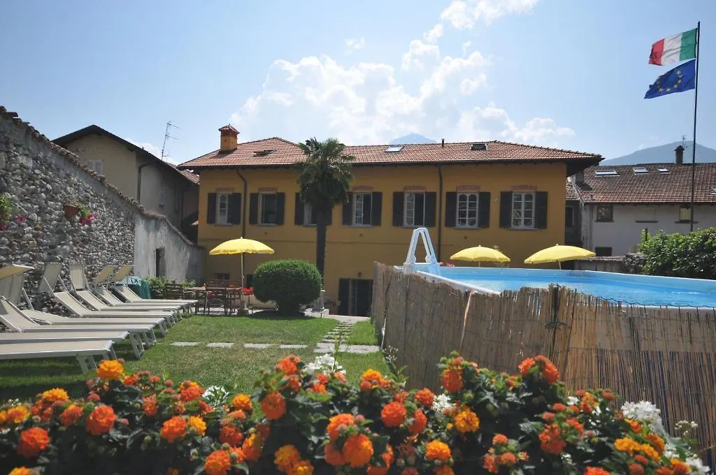 Villa Vinicia, Pool, Jacuzzi, Airco Domaso Guest house