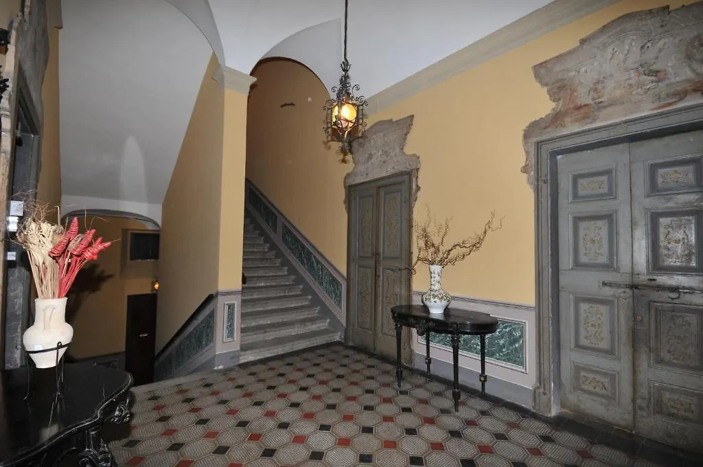 Villa Vinicia, Pool, Jacuzzi, Airco Domaso Guest house