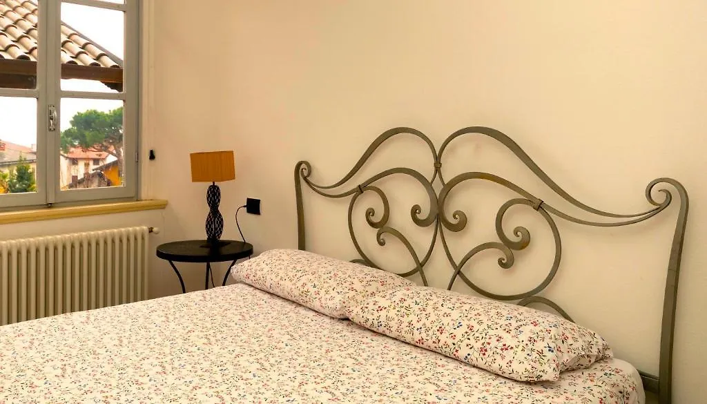 Villa Vinicia, Pool, Jacuzzi, Airco Domaso Guest house
