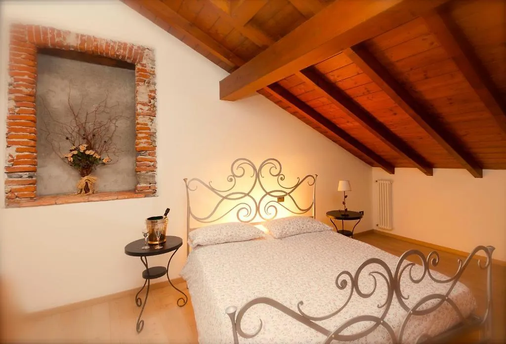 Villa Vinicia, Pool, Jacuzzi, Airco Domaso