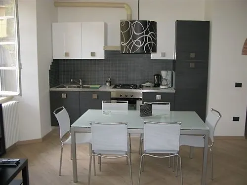 Villa Vinicia, Pool, Jacuzzi, Airco Domaso Guest house