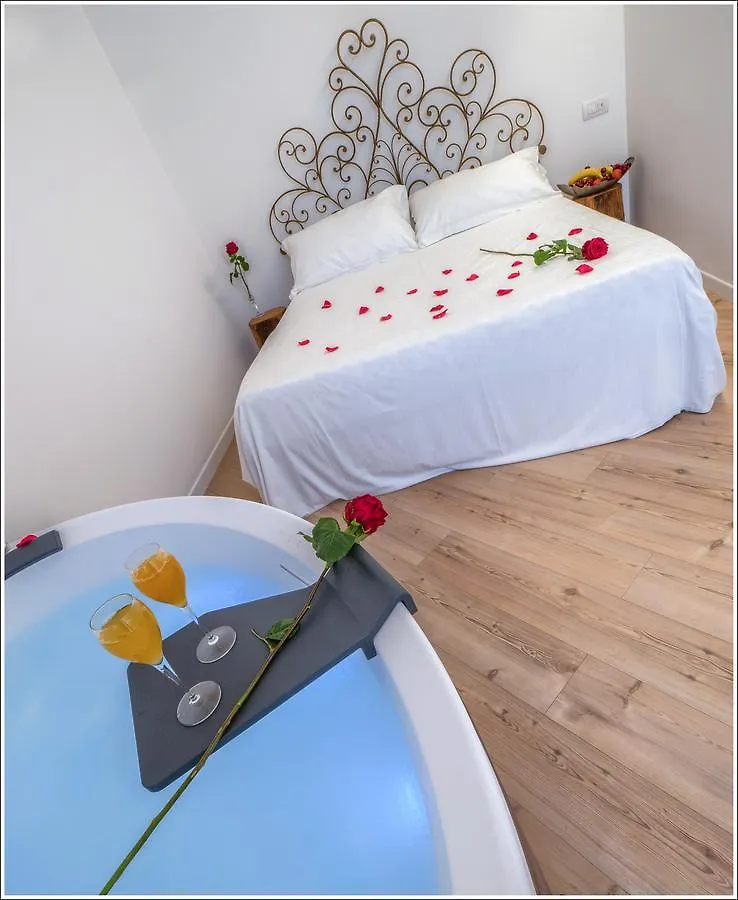 Villa Vinicia, Pool, Jacuzzi, Airco Domaso