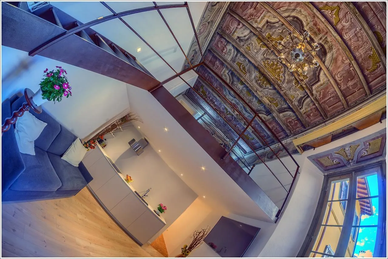 Villa Vinicia, Pool, Jacuzzi, Airco Domaso Guest house