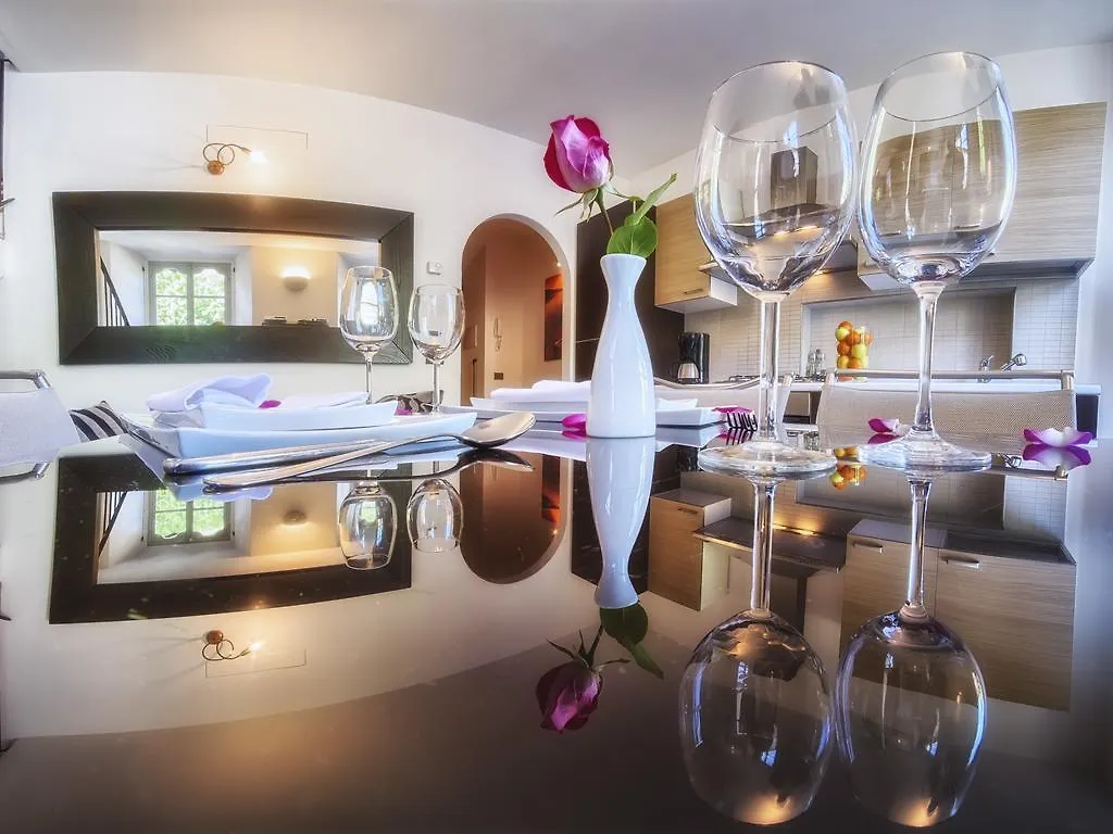 Villa Vinicia, Pool, Jacuzzi, Airco Domaso