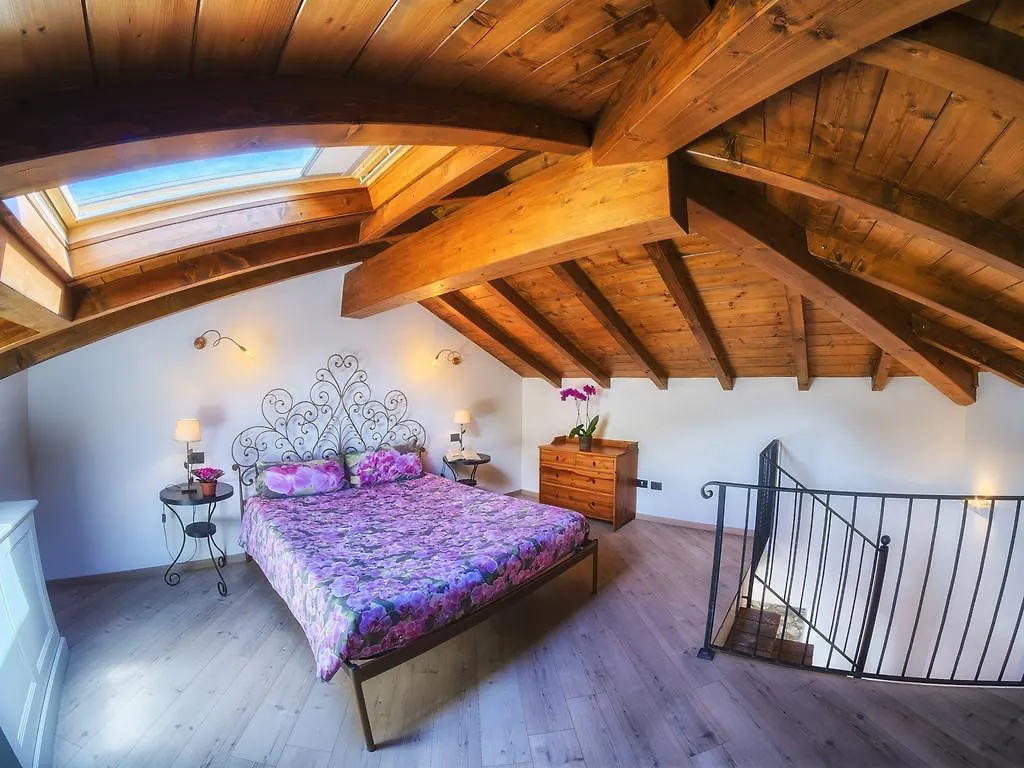 Villa Vinicia, Pool, Jacuzzi, Airco Domaso Italy