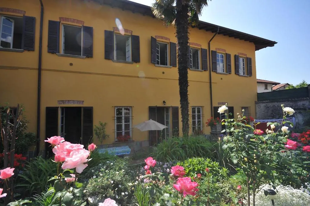 Guest house Villa Vinicia, Pool, Jacuzzi, Airco Domaso